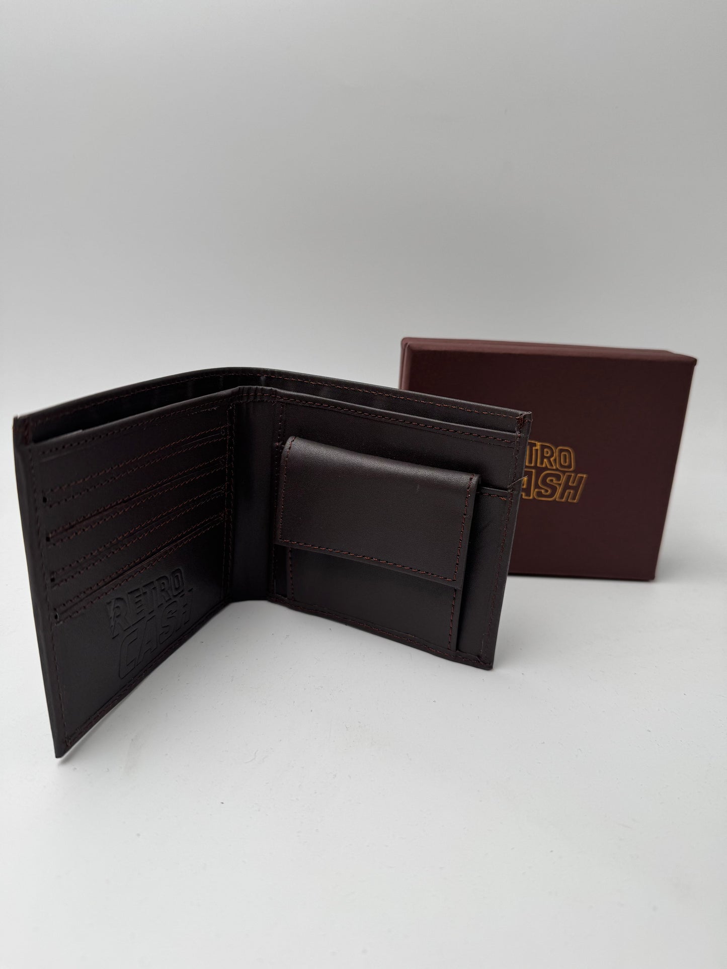 Portefeuille Retro Cash officiel – 100% cuir – Marron foncé texturé – Avec boîte Retro Cash